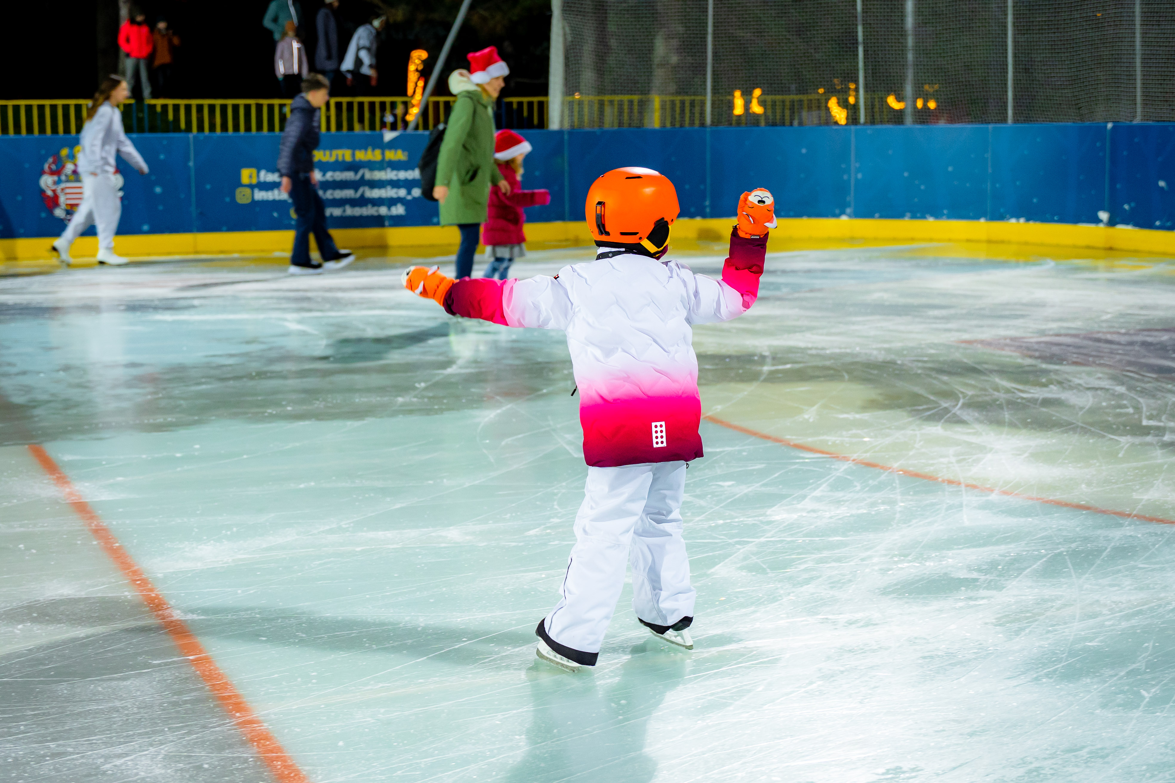 Otvorenie ladovej plochy v Mestskom parku-5